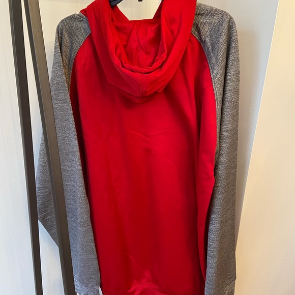 NWT Blackhawks Men’s Sweatshirt (Size 2XLT) - Picture 5 of 5